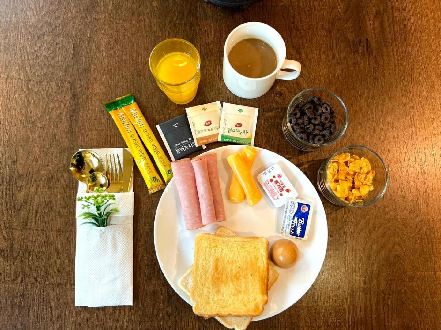 Seoul Cube Myeongdong Hotel Екстериор снимка